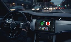 Android Auto Ekranı Yenilendi: Spotify ve YouTube Music’te Yeni Tasarım Başladı