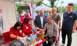 Kızılay ve Güntaş'tan Akçaabat'ta Örnek Dayanışma! Kan Verenler Hem Hayat Kurtaracak Hem Hediye Çeki Kazanacak