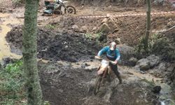 Nebiyanfest’te Adrenalin Zirve Yaptı: Motokrosçular Zorlu Parkurda Yarıştı