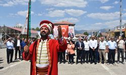 Gümüşhaneli iş insanı özel uçağıyla memleketinde uçuş gerçekleştirdi