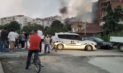 Tüp deposunda çıkan yangına müdahale ediliyor