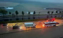 Sağanak yağış Karadeniz Sahil Yolu'nu suyla doldurdu
