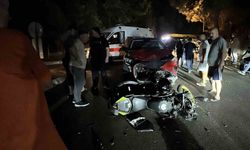 SUV araç ile motosiklet kafa kafaya çarpıştı: 1 yaralı