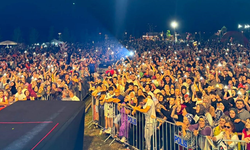 Çarşıbaşı festivalinde keşan gelinliği ve konserler geceye damga vurdu