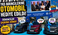 YKS birincilerine büyük sürpriz: 3 öğrenciye Togg hediye edildi