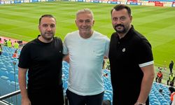 Hami Mandıralı’dan Trabzonspor’a Derbi Desteği: Tribündeki Yerini Aldı