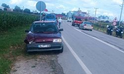 Bafra’da Otomobil ile Kamyonet Çarpıştı: 1 Kişi Yaralandı