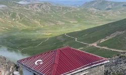 Gümüşhane’de 2 Bin 500 Metredeki Taş Mescid Dikkat Çekiyor