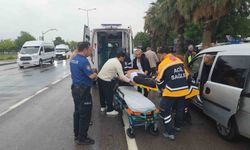 Motosiklet yayaya çarptı: 2 yaralı