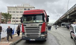 Tırın çarptığı 74 yaşındaki yaya hastanede hayatını kaybetti