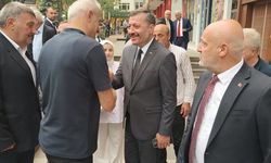 Hacısalihoğlu’ndan Çarşıbaşı teması: Esnafı dinledi