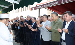 TOKİ Başkanı Mustafa Levent Sungur’un Acı Günü: Trabzon Protokolü Cenazede Buluştu