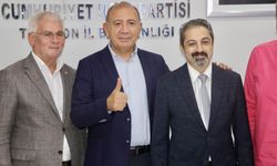 Sessizce Trabzon’a Geldi, Dikkat Çeken Mesajlar Verdi: “CHP’den Ayrılmadık”