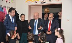 Trabzon Büyükşehir’den Akoluk’taki Öğrencilere Kırtasiye Desteği