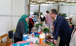 Osman Nuri Ekim Söğütlü Cuma Pazarı’nda Vatandaşları Dinledi
