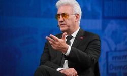 Tamer Karadağlı Türk Dizi Sektöründeki Büyük Değişimi Açıkladı: Dünya Artık Evimizin İçinde