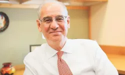 Harvard'da Bir İlk! Türk Profesör Rıfat Atun Dekan Oldu