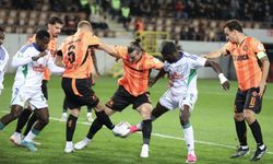 Çaykur Rizespor'da Çorum FK Şoku! Öne Geçtiği Maçta İki Önemli Seriyi Birden Kaybetti
