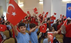 Trabzon'da Cumhuriyet Balosu! 60 Öğrenci Sahneye Çıktı