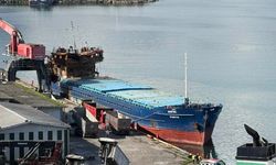 Giresun'da Hasarlı Gemiden Yayılan Koku Endişe Yarattı!