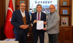 Bayburt'un petrol potansiyelinin tespiti için Vali Eldivan'a rapor sunuldu