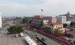 Samsun'da 1919 metrelik bayraklı 'Cumhuriyet Yürüyüşü'