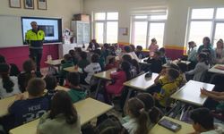 Sinop'ta Polis Ekipleri İlkokul Öğrencileriyle Buluştu: Çocuklara Hayati Uyarılar!