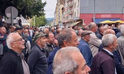 Beşikdüzü’nde İş Bankası şubesi için eylem: “Kapatılmasın”