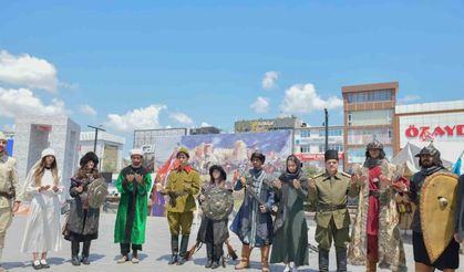 Esenyurt’ta Tarih Şöleni: 1071’den günümüze Türkiye tarihi sahnelendi