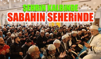 Şehrin Kalbinde, Sabahın Seherinde! Vatandaş Namaza Akın Etti