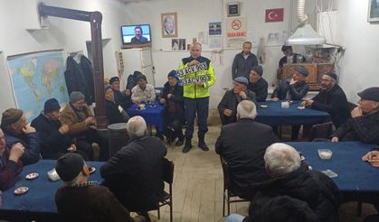 Havza'da trafik jandarmasından kırsal mahallelerde bilgilendirme çalışması