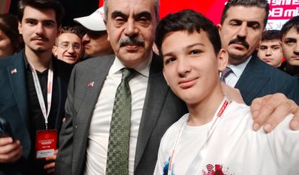 Of Fen Lisesi öğrencisi Enver Buğra Akgün GençTek Zirvesi’ne katıldı