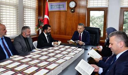 Kitapla Buluşan Gençlik! Trabzon’da İlim Dolu Gece