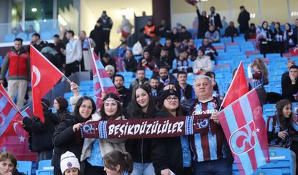 Trabzonspor taraftarı Papara Park'ta gövde gösterisi yaptı