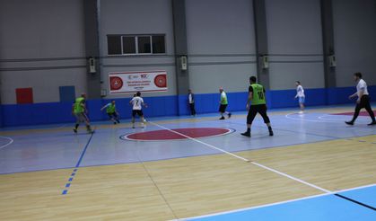 Of'ta 3. Geleneksel Futsal Turnuvası başladı