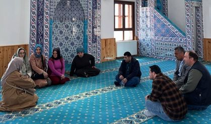 Bayburt'ta engelli vatandaşlar camide buluştu