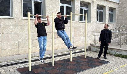 Artvin'de öğrencilerin fiziksel gelişimine destek için okullara barfiks istasyonu kuruluyor