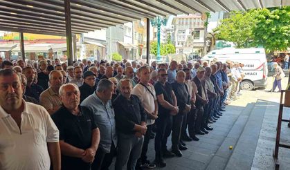 Rize'deki kazada hayatını kaybeden yaşlı çift son yolculuğuna uğurlandı