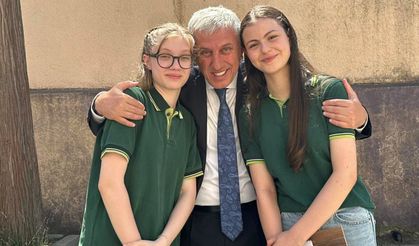 Başkan Sarıalioğlu, Karne Heyecanını Öğrencilerle Paylaştı