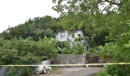 Giresun'da heyelan nedeniyle bir evde hasar oluştu