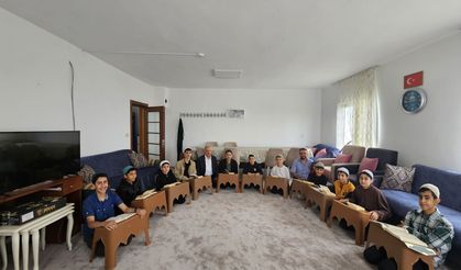Mardin’den Trabzon’a Gelen Hafızlar Kurra Hafız Ali Haydar Özak’ı Unutmadı