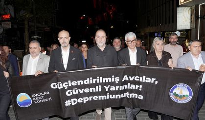 17 Ağustos’un Üzerinden 27 Yıl Geçti: Marmara’da Karanfiller Kayıplar İçin Bırakıldı