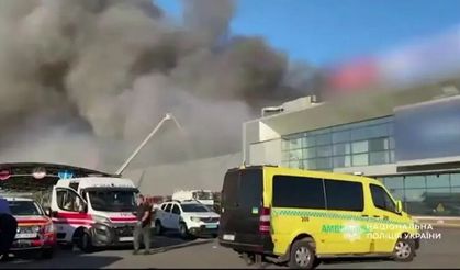 Rus İHA’ları Alışveriş Merkezini Vurdu: Enkazda Kayıplar Aranıyor