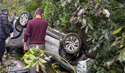 Kontrolden çıkan otomobil devrildi: 1 yaralı