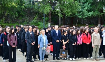 Trabzon Valisi Tahir Şahin Öğrencilerle Buluştu