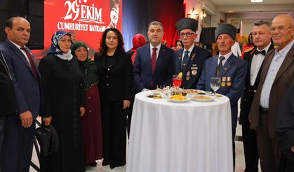 Bayburt'ta Cumhuriyet'in 103'üncü yılı dolayısıyla resepsiyon düzenlendi
