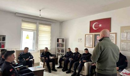Demirözü'nde jandarma personeline kaçak avcılıkla mücadele eğitimi verildi