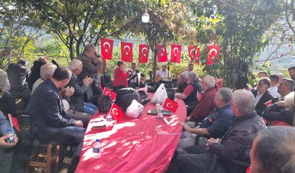Yomra'da 90 Kişilik Anlamlı Buluşma: Cumhuriyet Bayramı'nda Yılların Dostluğu Yeniden Canlandı!