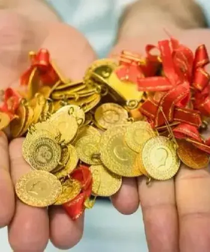 Altında Hafta Sonu Sürprizi! Gram ve Çeyrek Geriledi, Ata Altın Yükselişte