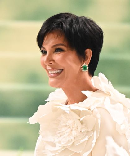 Kris Jenner Estetikle Gençleşti! Görenler Kim Kardashian Sandı